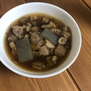 牛すじとこんにゃく煮込み